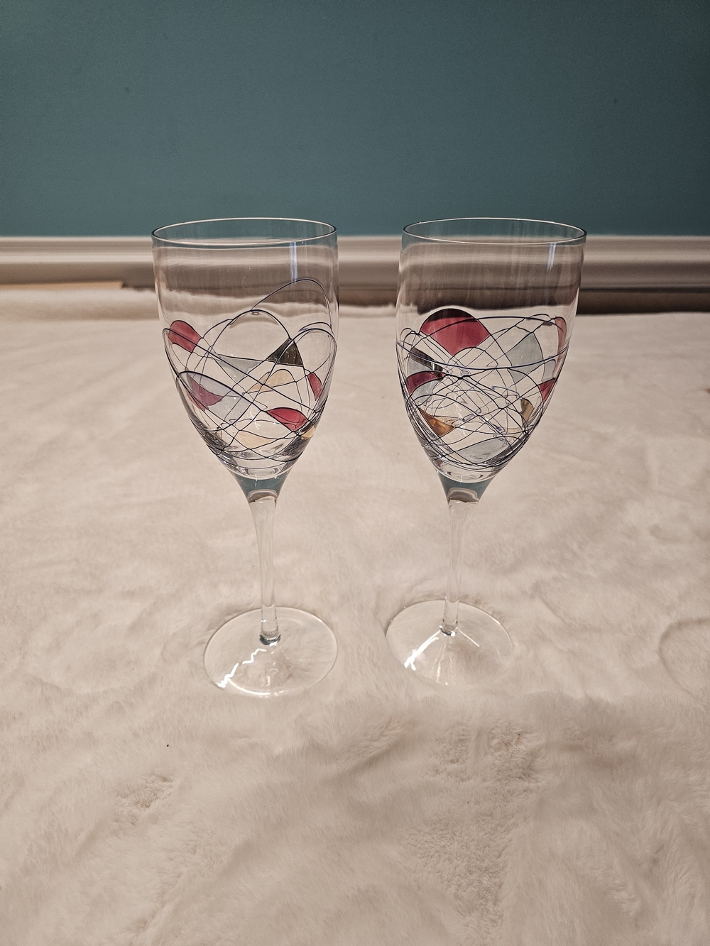 L1U2 Luminescence Crystal Hand-Painted Swirl Stem Wine Glasses Set of 2